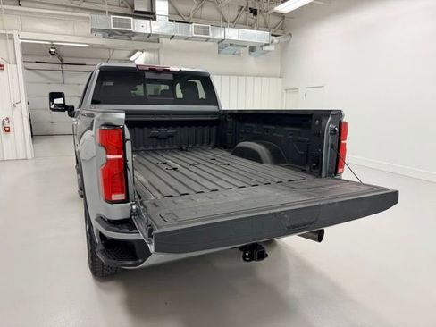 Certified 2025 Chevrolet Silverado 3500 High Country w/ Technology Package image 29