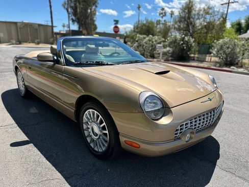 Used 2005 Ford Thunderbird Deluxe RWD image 7