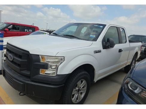 Used 2017 Ford F150 XL w/ Equipment Group 101A Mid AWD/4WD image 10