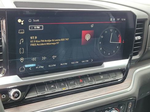 Used 2022 GMC Sierra 1500 SLT w/ SLT Convenience Package AWD/4WD image 27