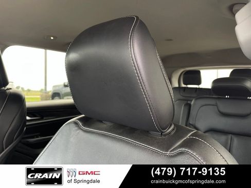 Used 2023 Jeep Grand Cherokee L Limited w/ Black Appearance Package AWD/4WD image 22