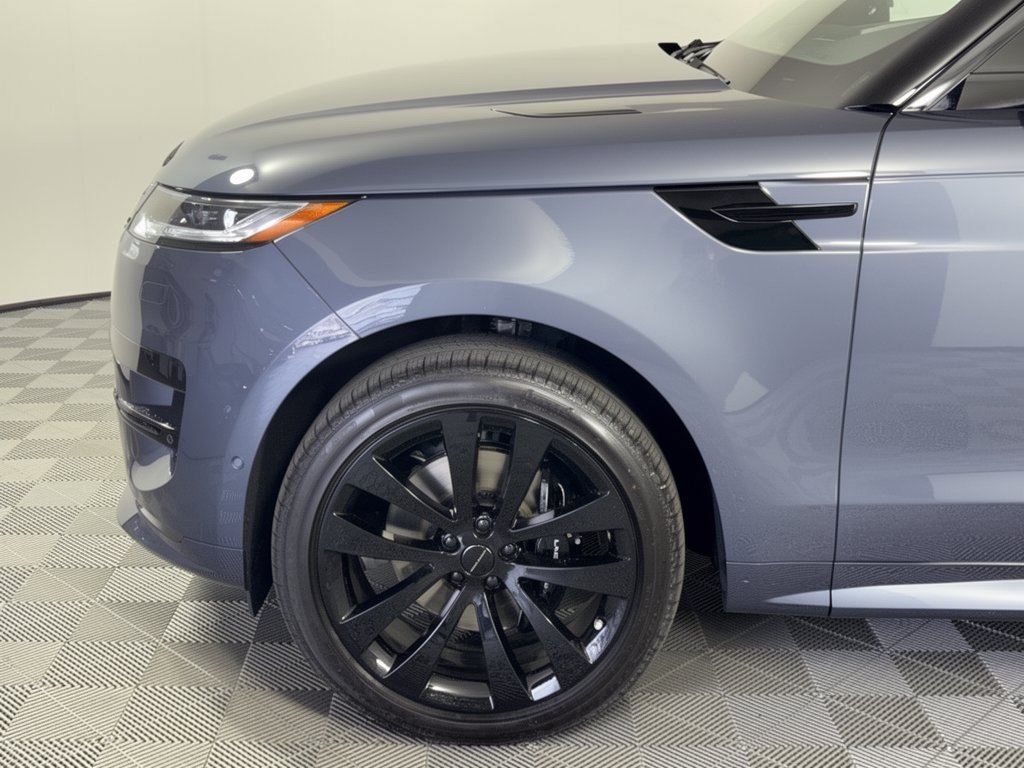 New 2027 Land Rover Range Rover Sport Dynamic SE AWD/4WD image 13