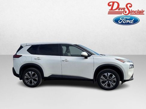 Used 2023 Nissan Rogue SV image 5