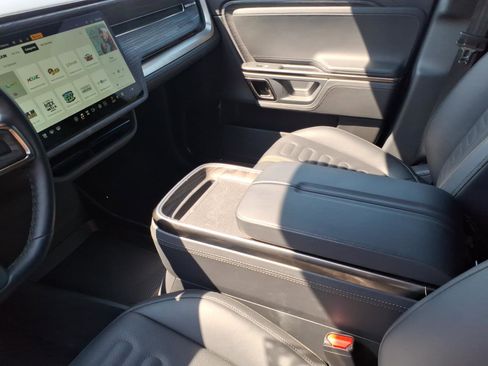 Used 2022 Rivian R1T Adventure AWD/4WD image 23