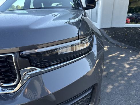 New 2025 Jeep Grand Cherokee Laredo X w/ Luxury Tech Group I image 10