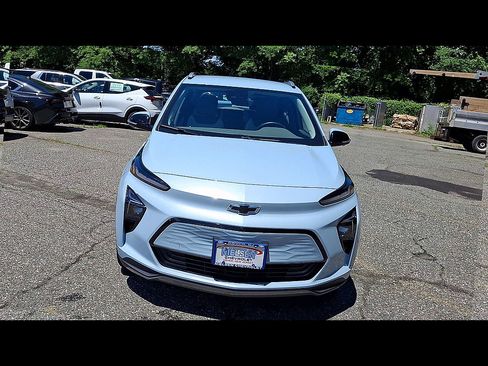 Certified 2023 Chevrolet Bolt EUV Premier FWD image 3