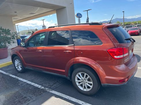 Used 2014 Dodge Journey SXT w/ Flexible Seating Group FWD image 7
