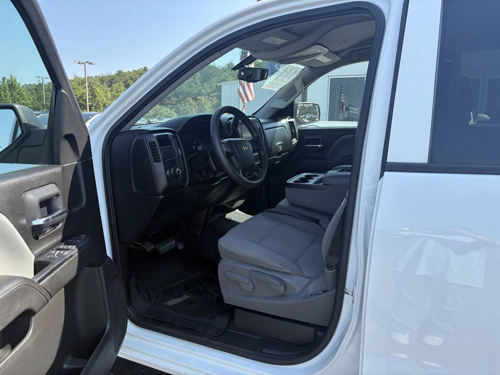 Used 2018 Chevrolet Silverado 1500 Custom w/ Custom Value Package RWD image 20