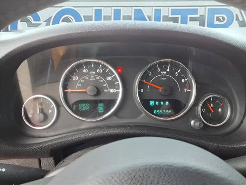 Used 2015 Jeep Wrangler Unlimited Sahara w/ Connectivity Group image 20