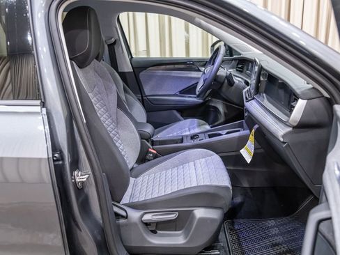 New 2026 Volkswagen Tiguan S AWD/4WD image 10