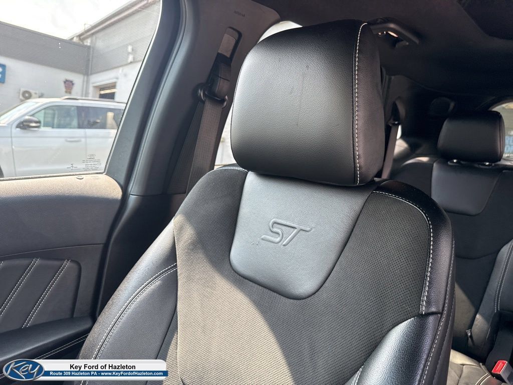 Used 2022 Ford Edge ST w/ Equipment Group 401A AWD/4WD image 32