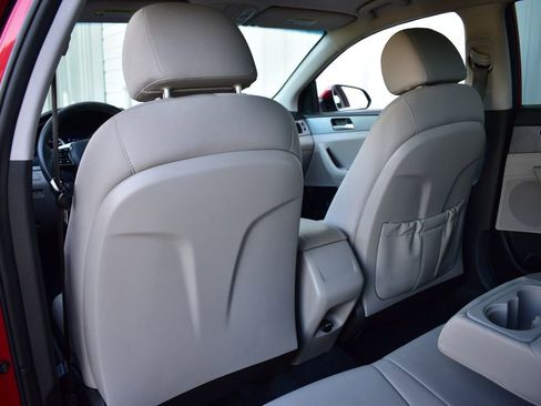 Used 2018 Hyundai Sonata SE FWD image 19