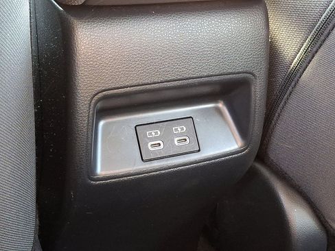 Used 2023 Toyota Corolla LE image 12