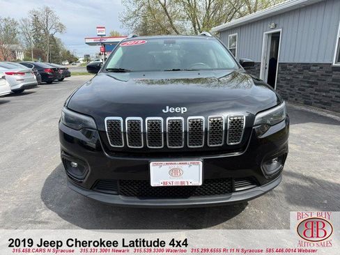 Used 2019 Jeep Cherokee Latitude Plus w/ Cold Weather Group AWD/4WD image 8