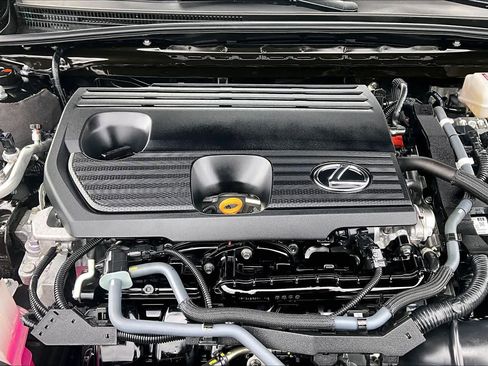 Used 2024 Lexus ES 300h w/ Premium Package FWD image 32