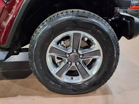 Used 2021 Jeep Wrangler Unlimited Sahara image 7