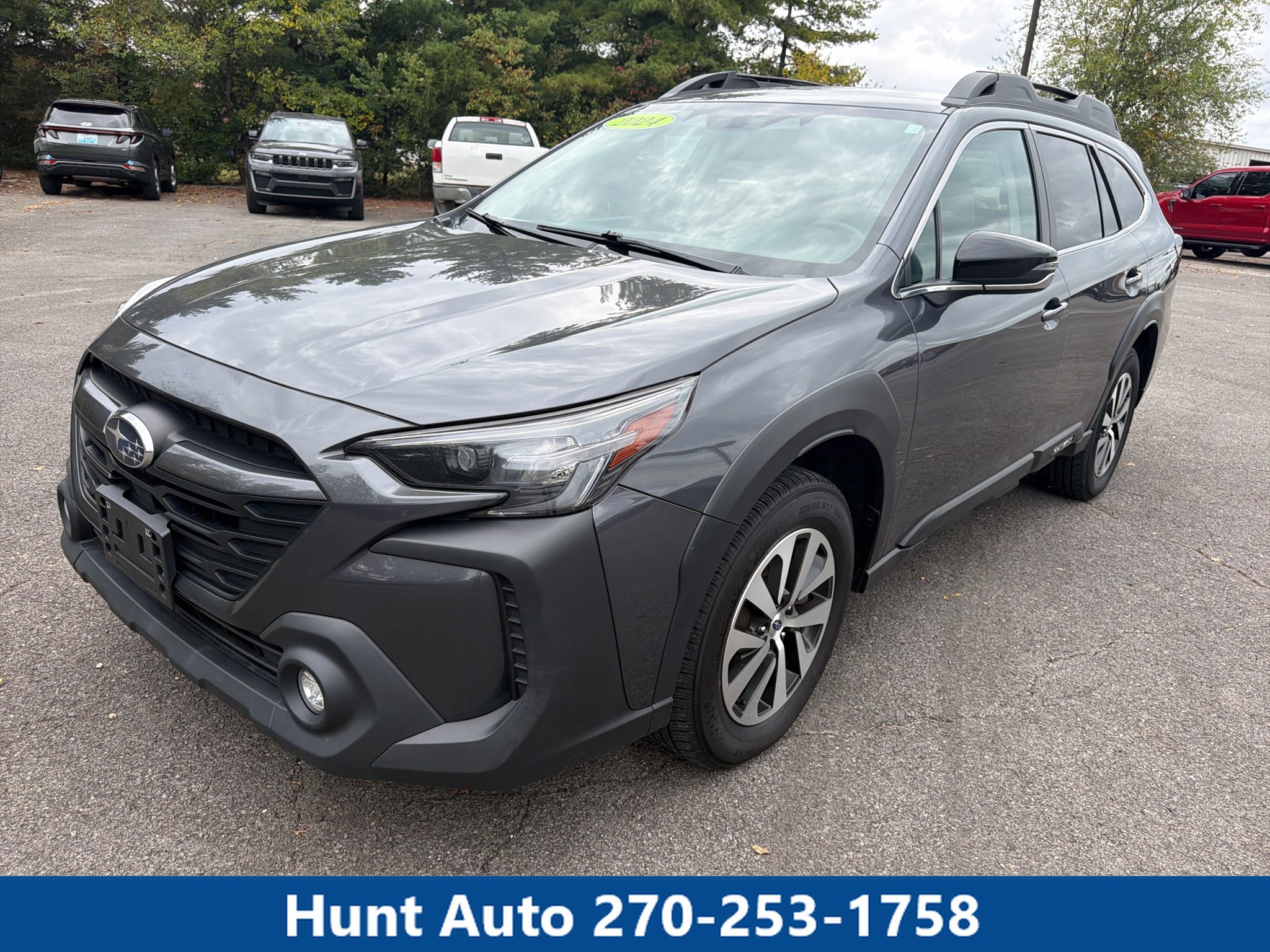 Used 2024 Subaru Outback Premium AWD/4WD image 1
