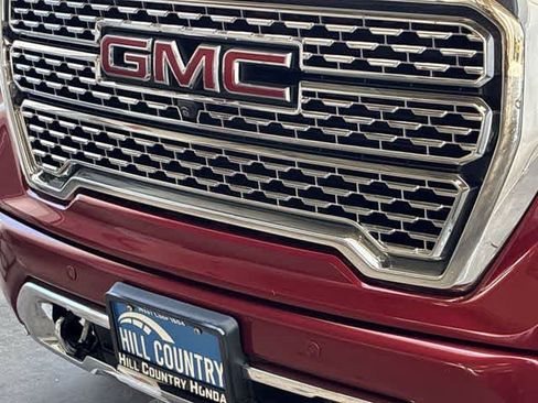 Used 2020 GMC Sierra 1500 Denali w/ Denali Ultimate Package AWD/4WD image 12