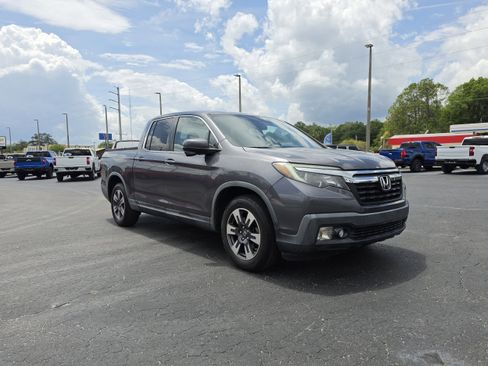 Used 2017 Honda Ridgeline RTL-T image 2