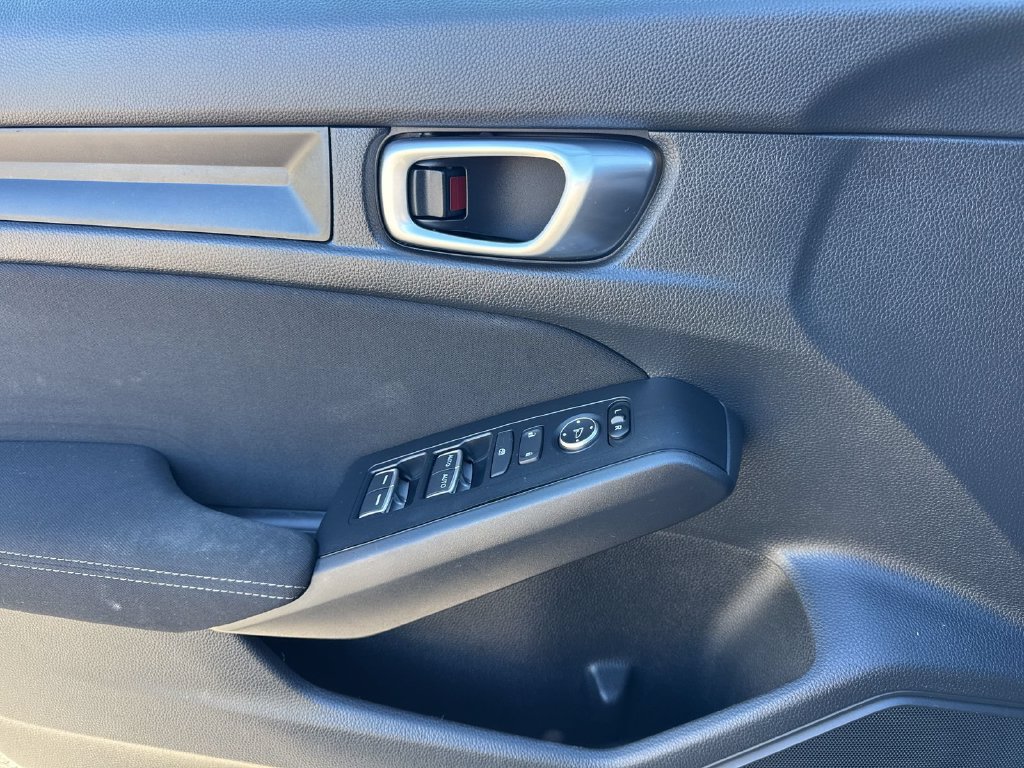 Used 2023 Honda Civic Sport image 11