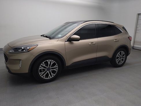 Used 2021 Ford Escape SEL w/ Technology Package image 2