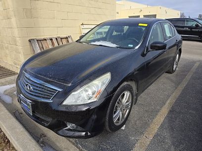 Used 2013 INFINITI G37 x w/ Premium Pkg