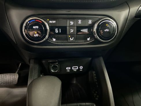 Used 2023 Chevrolet TrailBlazer LT w/ Convenience Package FWD image 16