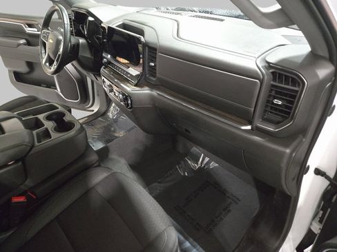 Used 2023 Chevrolet Silverado 1500 LT image 10