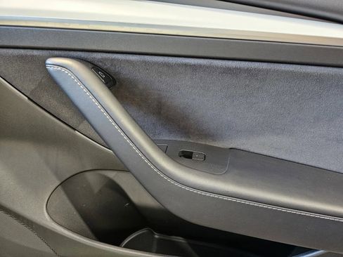 Used 2022 Tesla Model 3 RWD image 6