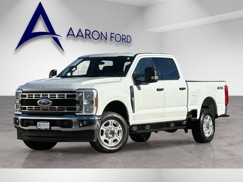 Used 2025 Ford F250 XLT image 2