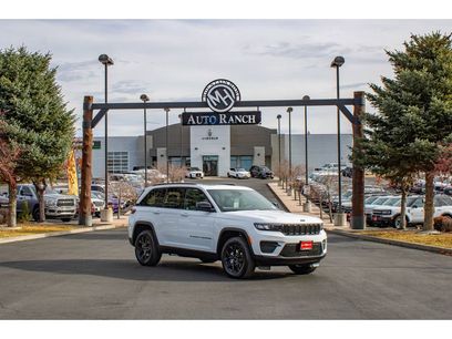 New 2025 Jeep Grand Cherokee Altitude