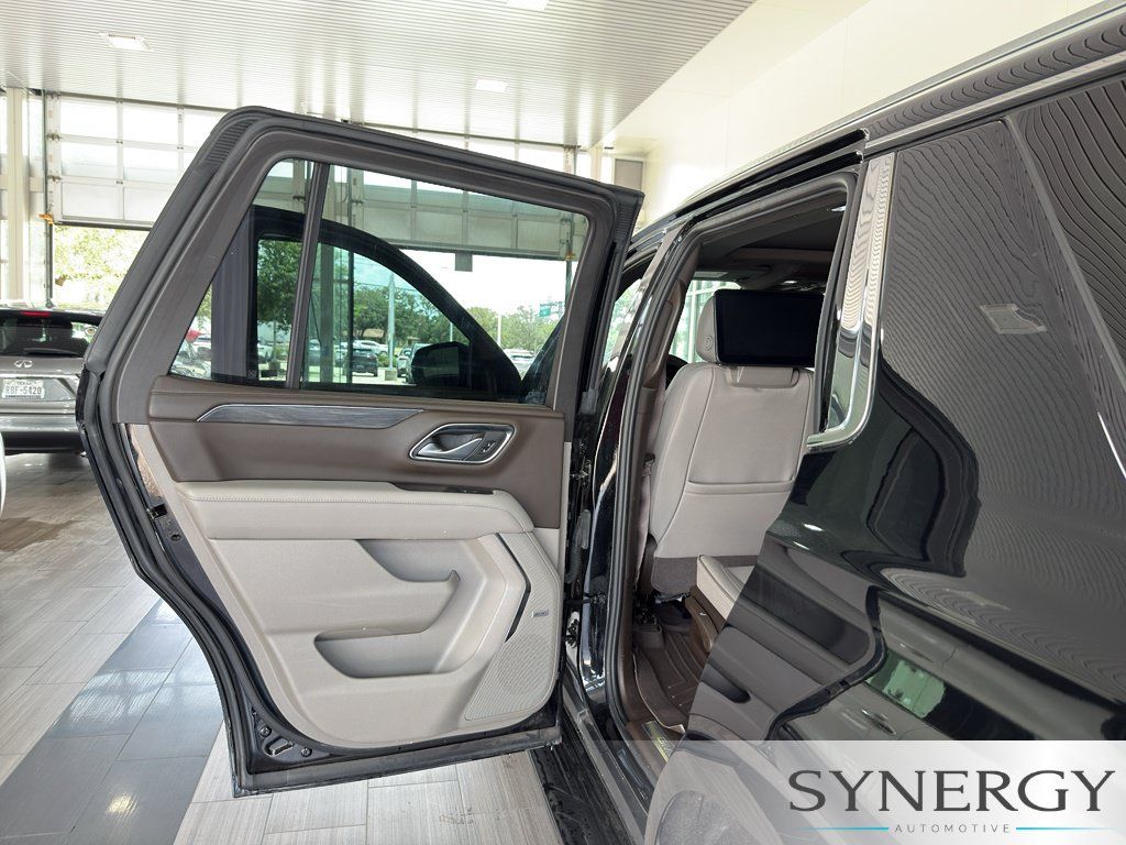 Used 2023 GMC Yukon SLT w/ SLT Premium Package RWD image 30