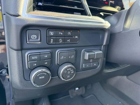 New 2026 Chevrolet Suburban Premier AWD/4WD image 14