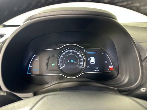 Used 2021 Hyundai Kona Limited image 17