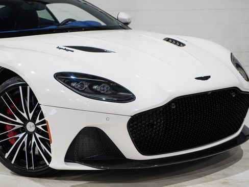 Used 2020 Aston Martin DBS Superleggera RWD image 24