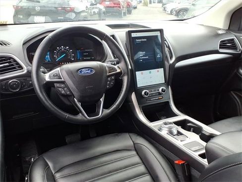 Used 2024 Ford Edge SEL image 9
