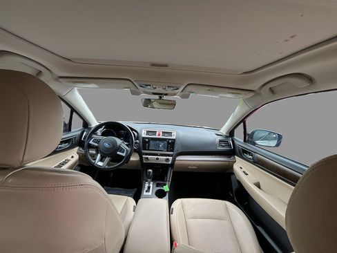 Used 2017 Subaru Outback 2.5i Limited AWD/4WD image 9