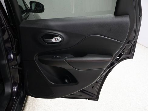 Certified 2021 Jeep Cherokee Trailhawk w/ Comfort/Convenience Group image 25