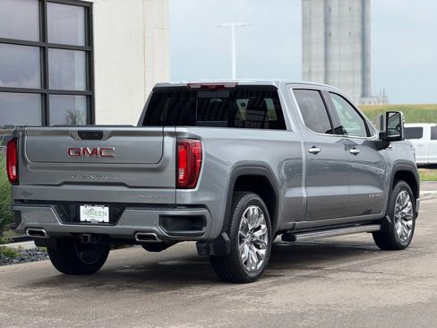 Used 2023 GMC Sierra 1500 Denali w/ Denali Reserve Package AWD/4WD image 5