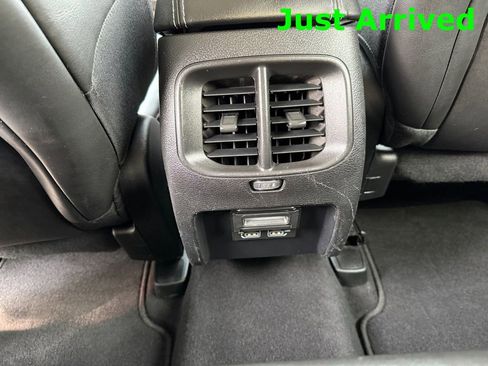 Used 2019 Jeep Cherokee Latitude Plus image 26