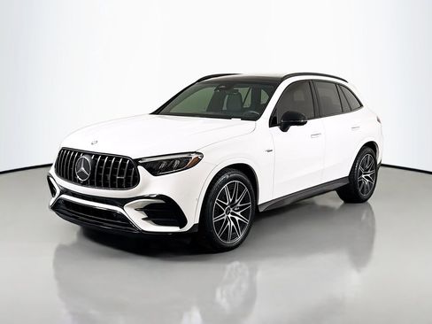 Used 2025 Mercedes-Benz GLC 43 AMG 4MATIC image 3