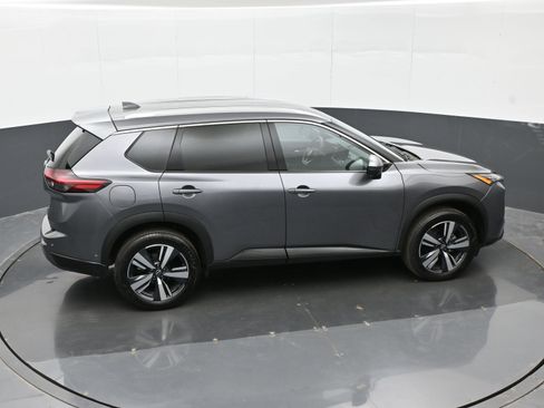 Used 2024 Nissan Rogue SL image 31