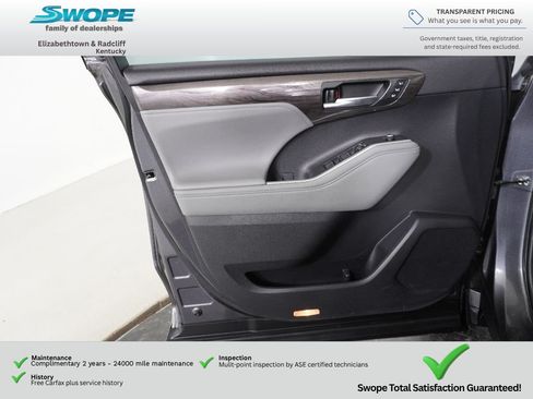 Used 2023 Toyota Highlander Limited AWD/4WD image 14