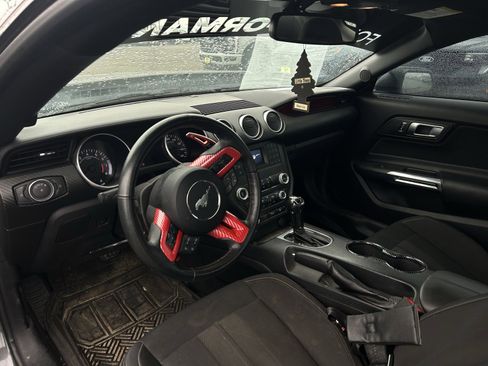 Used 2019 Ford Mustang Coupe image 18