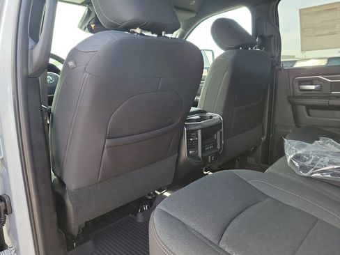 New 2026 RAM 3500 Big Horn AWD/4WD image 12