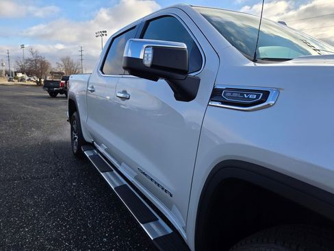 Used 2023 GMC Sierra 1500 SLT w/ SLT Convenience Package AWD/4WD image 40