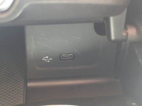 Used 2022 Mercedes-Benz C 300 Sedan image 21