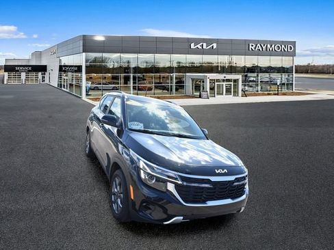 Used 2024 Kia Seltos S AWD/4WD image 10