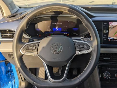Certified 2023 Volkswagen Taos SE image 25