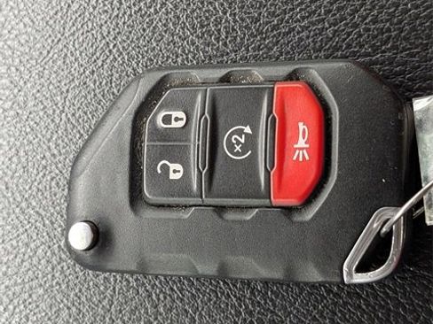 Used 2020 Jeep Wrangler Unlimited Sport S image 34